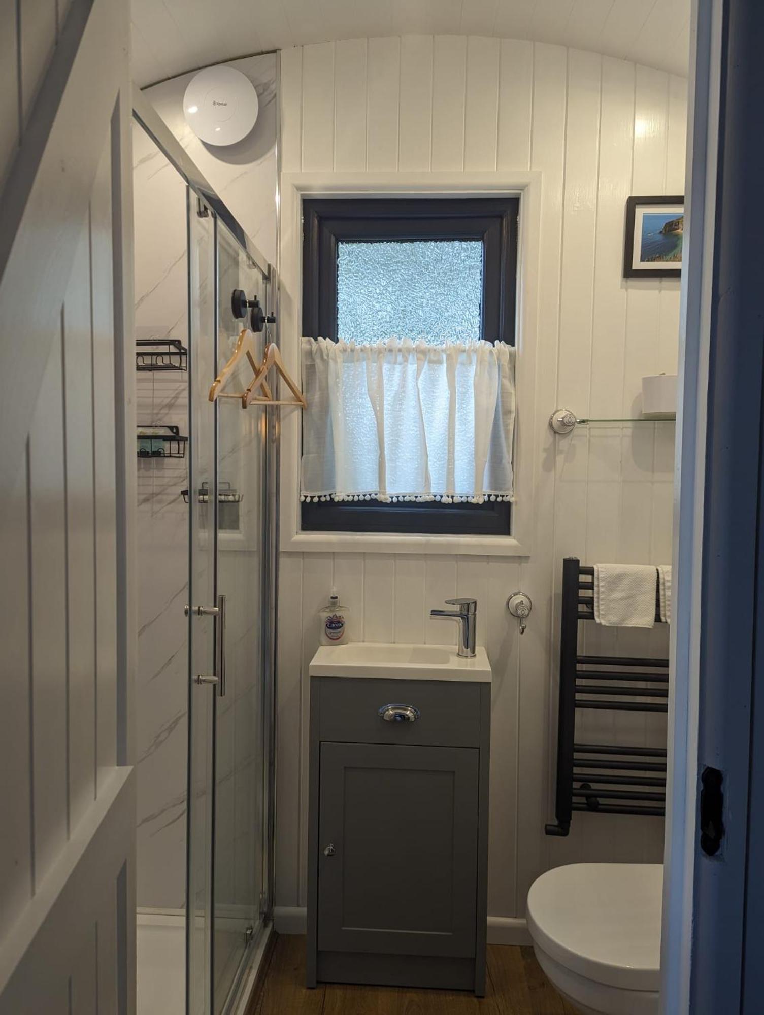 Rusty Duck Retreat Shepherds Hut Shedfield